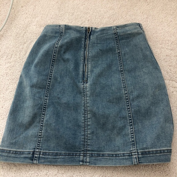 Free people denim pencil skirt size 8 - Picture 2 of 3